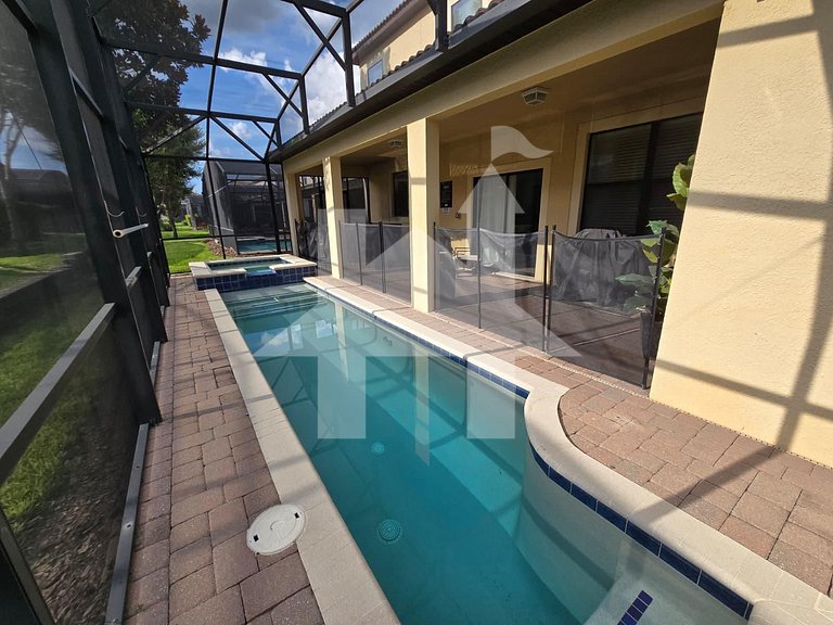 Vacation Home Near Disney, 6 bedrooms