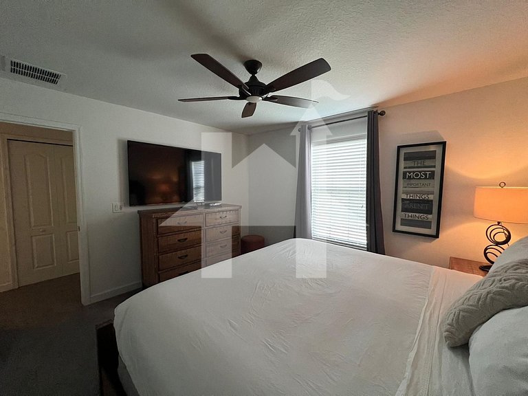 Vacation Home Near Disney, 6 bedrooms