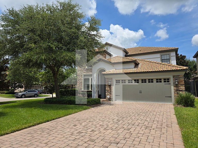 Vacation Home Near Disney, 6 bedrooms