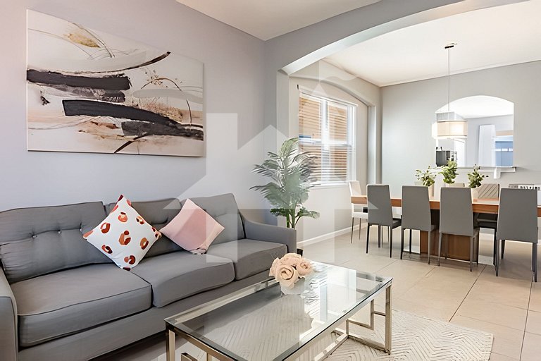 Solterra 6BR, 4 enSuites, Pool & Game Room