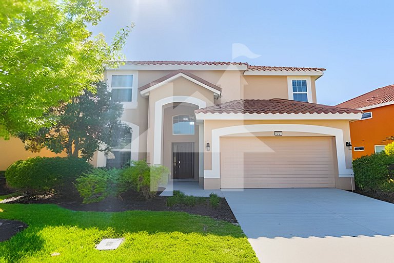 Solterra 6BR, 4 enSuites, Pool & Game Room