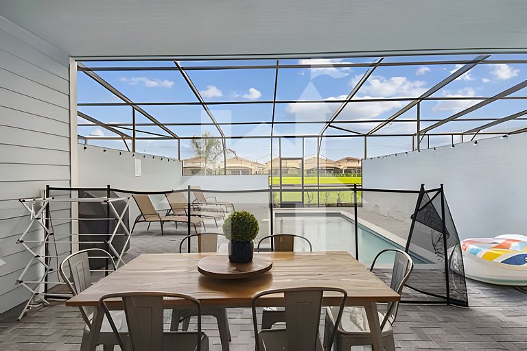 Vacation Home Near Disney, 5 bedrooms