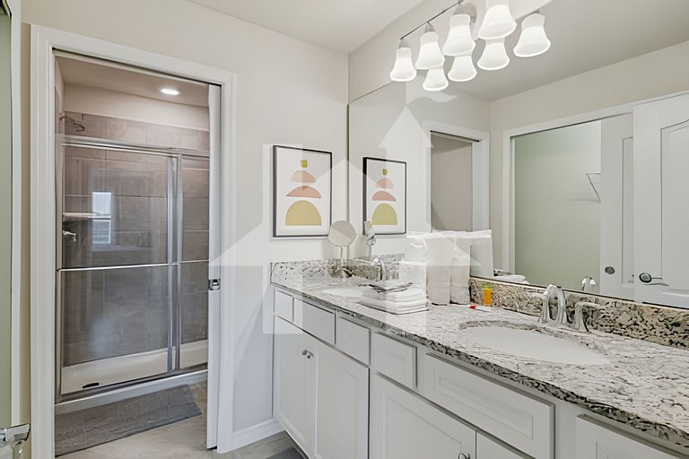 Vacation Home Near Disney, 5 bedrooms