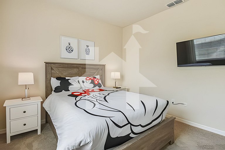 Vacation Home Near Disney, 5 bedrooms