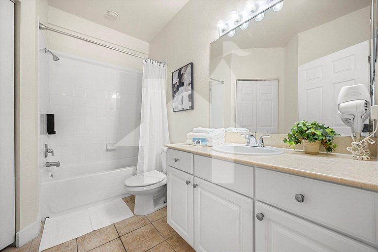 Vacation Home Near Disney, 4 bedrooms