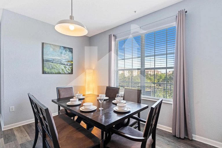 Elegant 4BR Vista Cay Resort