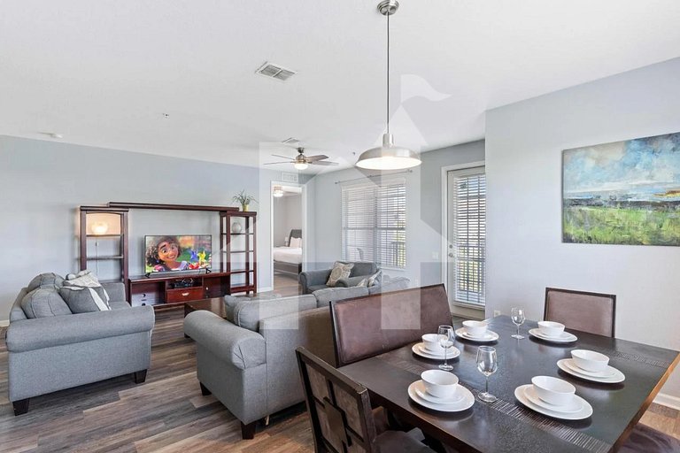 Elegant 4BR Vista Cay Resort