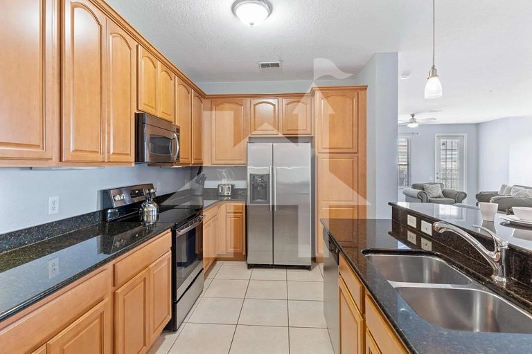 Elegant 4BR Vista Cay Resort