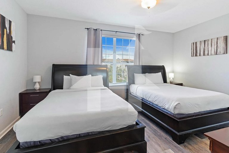 Elegant 4BR Vista Cay Resort