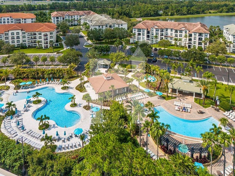 Elegant 4BR Vista Cay Resort