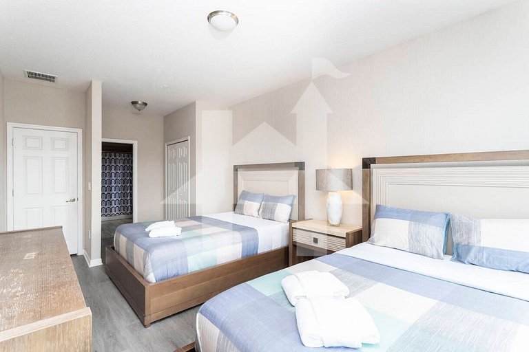 Family Home w/ Pool 9BR Near Disney