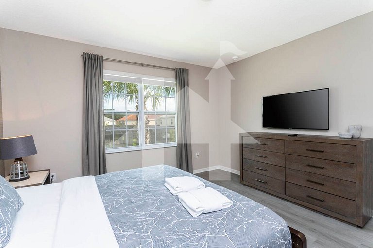 Family Home w/ Pool 9BR Near Disney