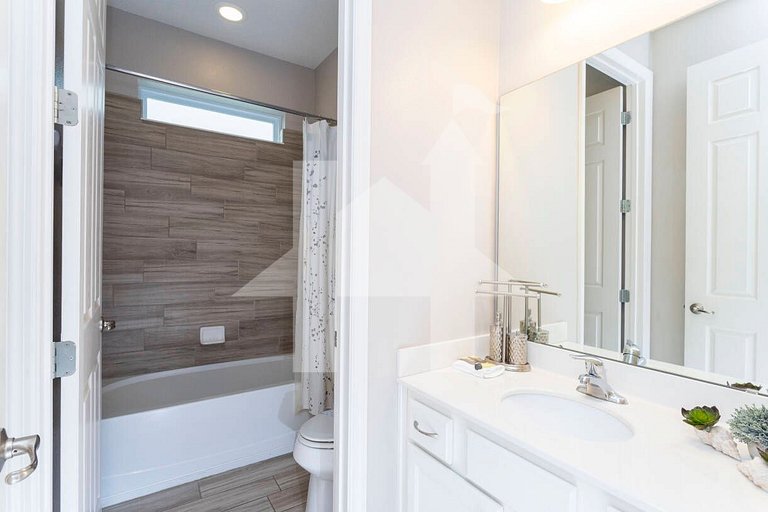 Family Home w/ Pool 9BR Near Disney