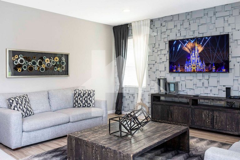 Family Home w/ Pool 9BR Near Disney