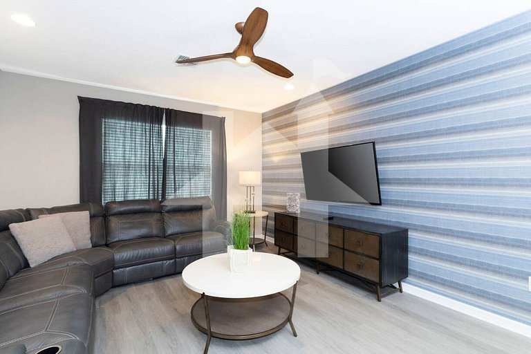 Family Home w/ Pool 9BR Near Disney