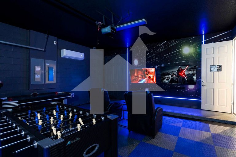 Family Home w/ Pool 9BR Near Disney