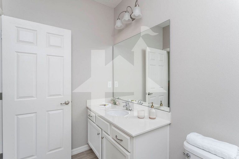 Family Home w/ Pool 9BR Near Disney