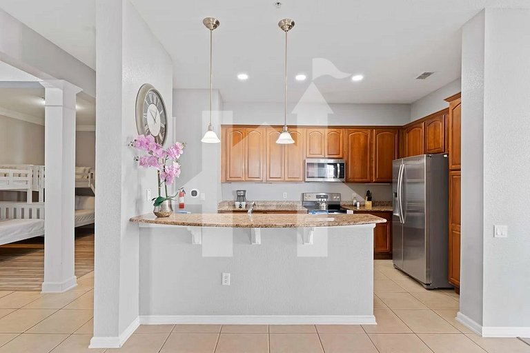 Spacious 4BR Condo at Vista Cay Resort