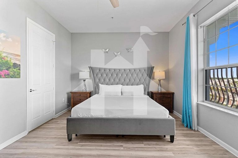 Spacious 4BR Condo at Vista Cay Resort