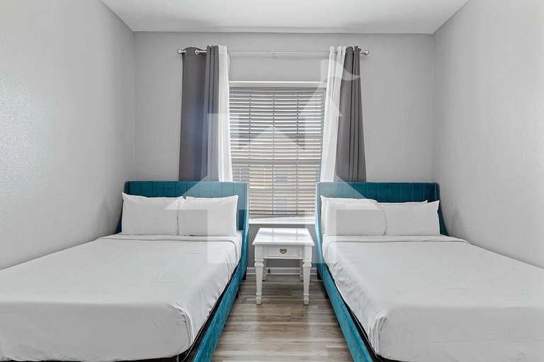 Spacious 4BR Condo at Vista Cay Resort