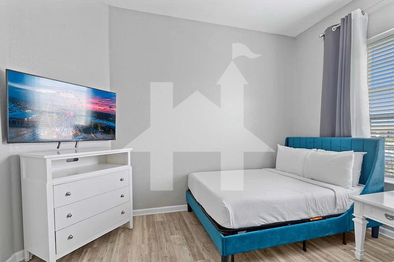 Spacious 4BR Condo at Vista Cay Resort