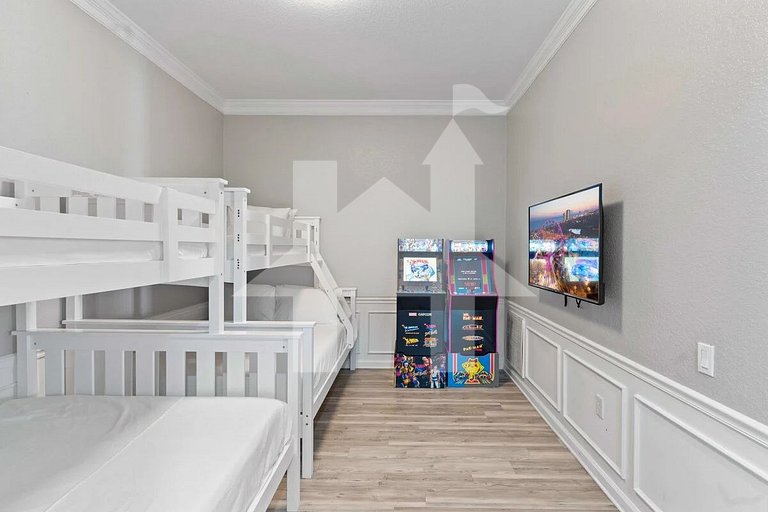 Spacious 4BR Condo at Vista Cay Resort