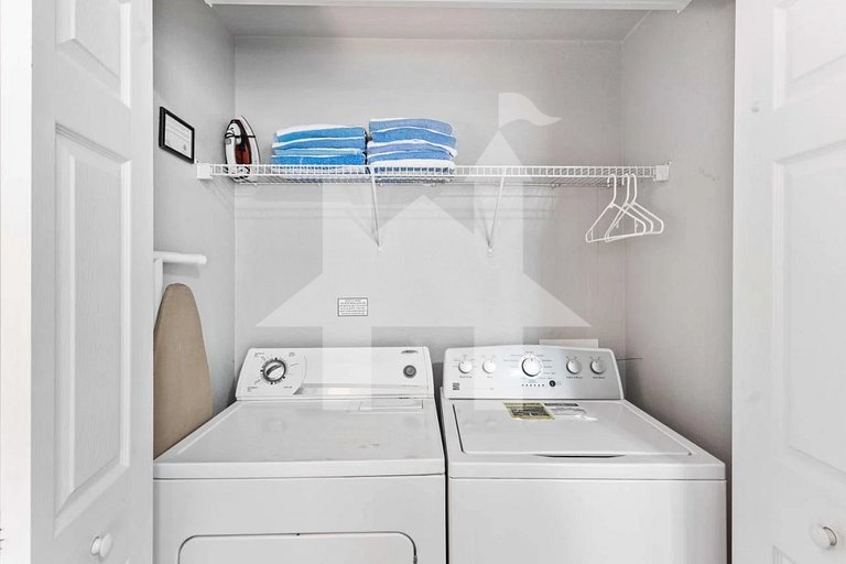 Modern Multi-Story 3BR Condo at Vista Cay