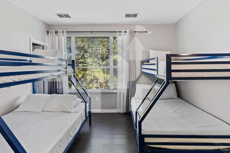 Moderno Triplex 3 Quartos no Vista Cay