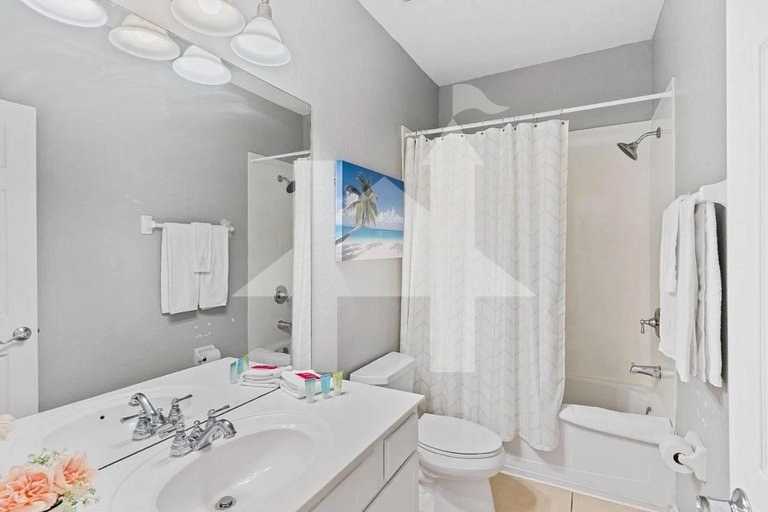 Modern Multi-Story 3BR Condo at Vista Cay