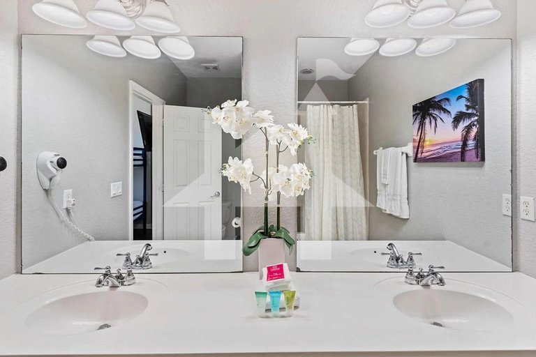 Moderno Triplex 3 Quartos no Vista Cay