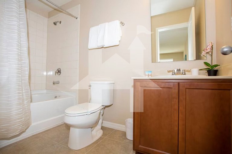 Compass Bay – Family Comfort & Resort Amenities