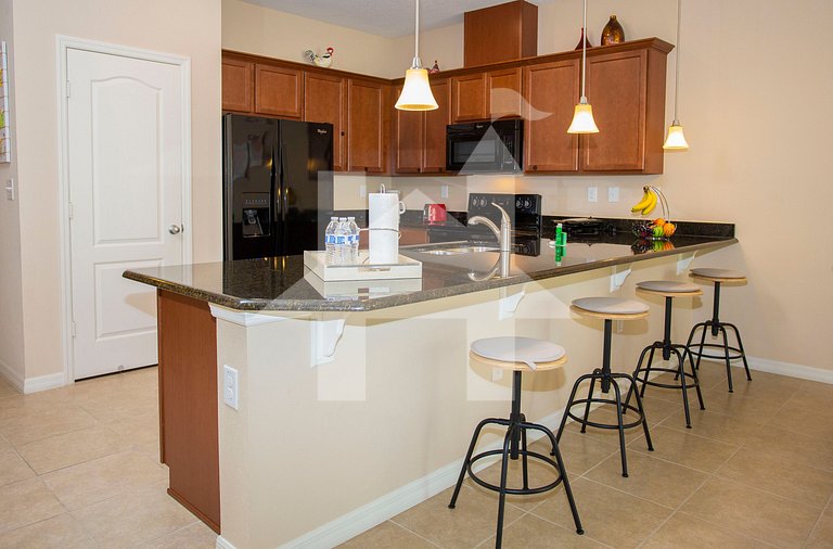 Compass Bay – Family Comfort & Resort Amenities