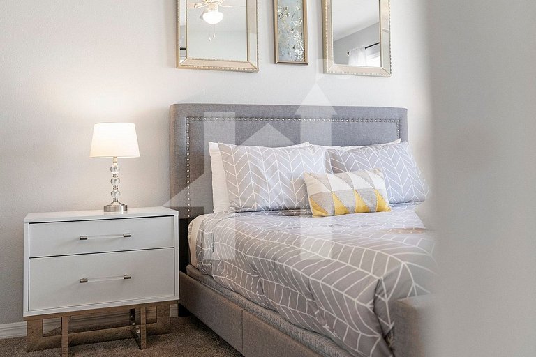 Vacation Home Near Disney, 4 bedrooms