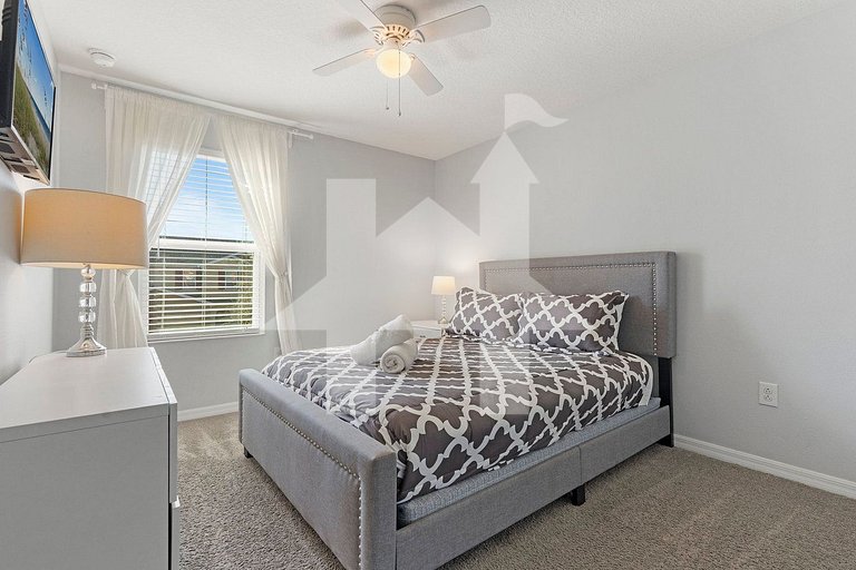 Vacation Home Near Disney, 4 bedrooms