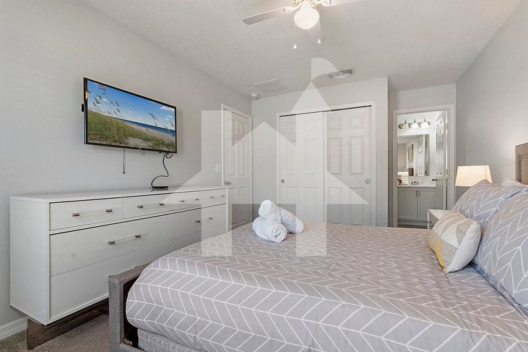 Vacation Home Near Disney, 4 bedrooms