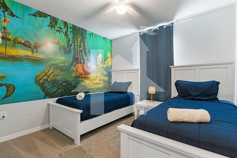 Vacation Home Near Disney, 4 bedrooms