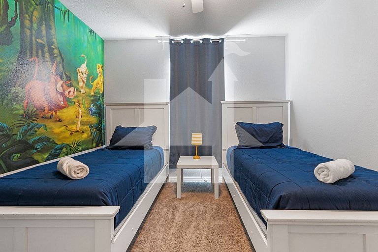 Vacation Home Near Disney, 4 bedrooms