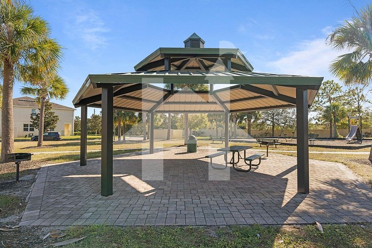 Vacation Home Near Disney, 4 bedrooms