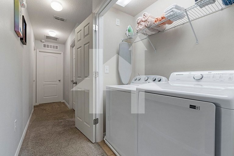 Vacation Home Near Disney, 4 bedrooms