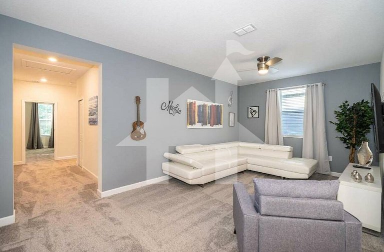 Vacation Home Near Disney, 6 bedrooms