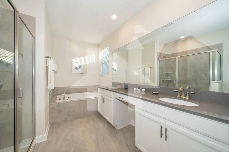 Vacation Home Near Disney, 6 bedrooms