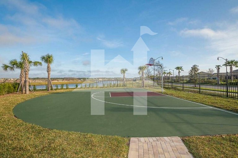 Vacation Home Near Disney, 6 bedrooms