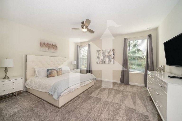 Vacation Home Near Disney, 6 bedrooms