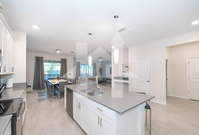 Vacation Home Near Disney, 6 bedrooms