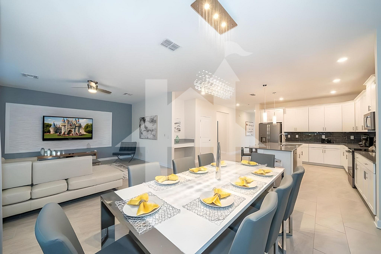 Vacation Home Near Disney, 6 bedrooms