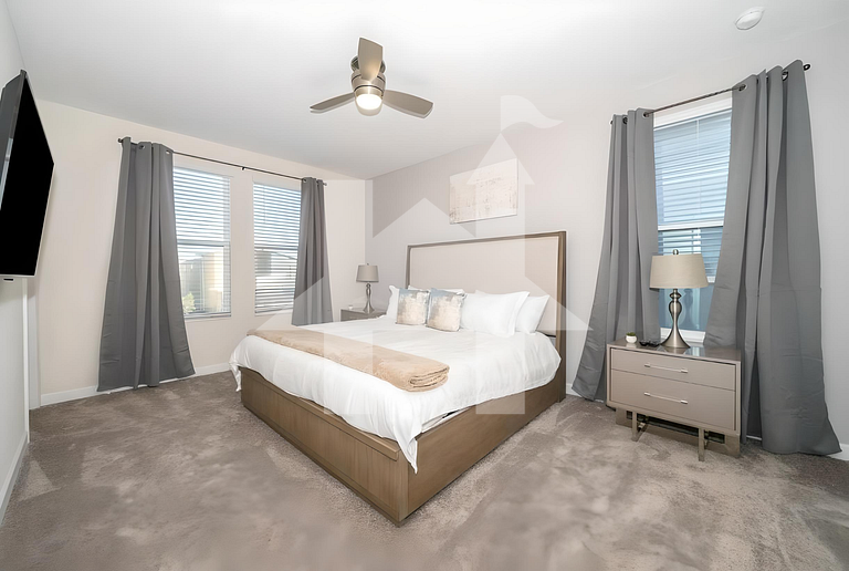 Vacation Home Near Disney, 6 bedrooms