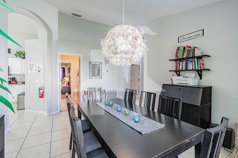 Vacation Home Near Disney, 5 bedrooms