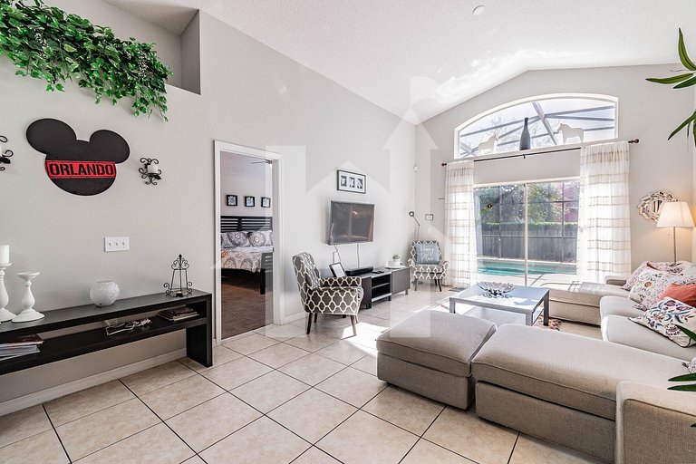 Vacation Home Near Disney, 5 bedrooms