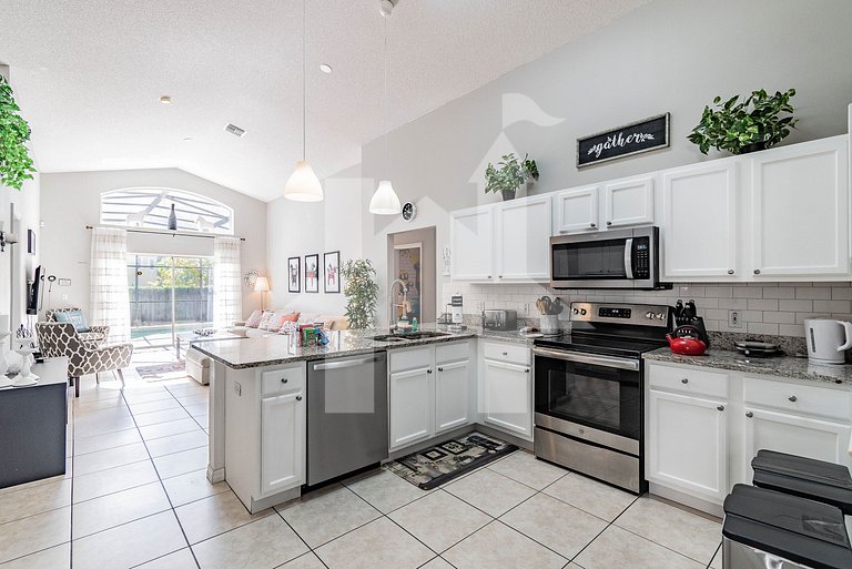 Vacation Home Near Disney, 5 bedrooms