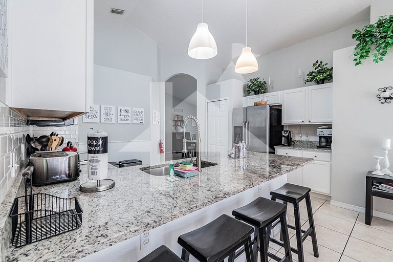 Vacation Home Near Disney, 5 bedrooms